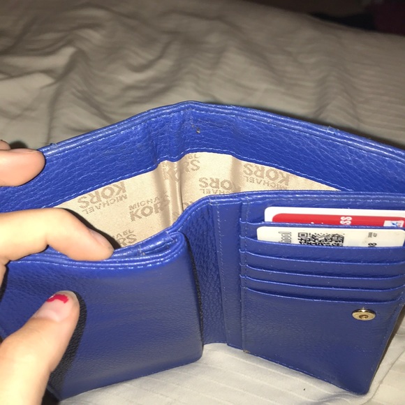 michael kors wallet - Picture 5 of 5